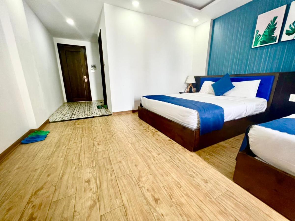 Hotel Cantona & *