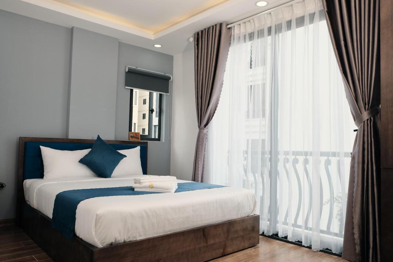 Hotel Cantona & *